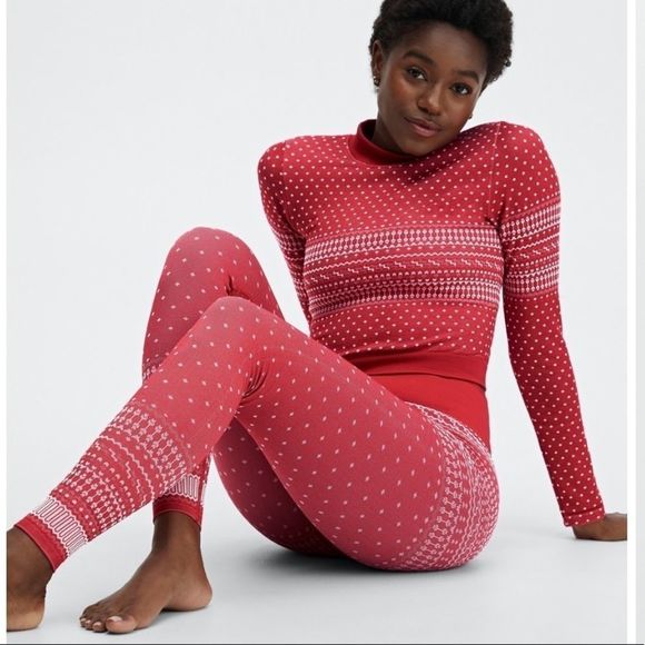 Fabletics 2 piece set Festive - Picture 2 of 8
